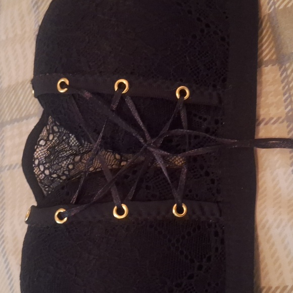 Bra, Strapless Black 36C - Picture 2 of 4